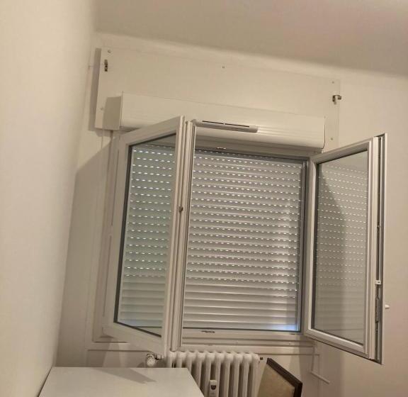 پانسیون Modhumita