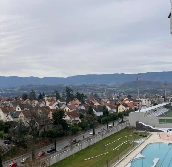 پانسیون Modhumita