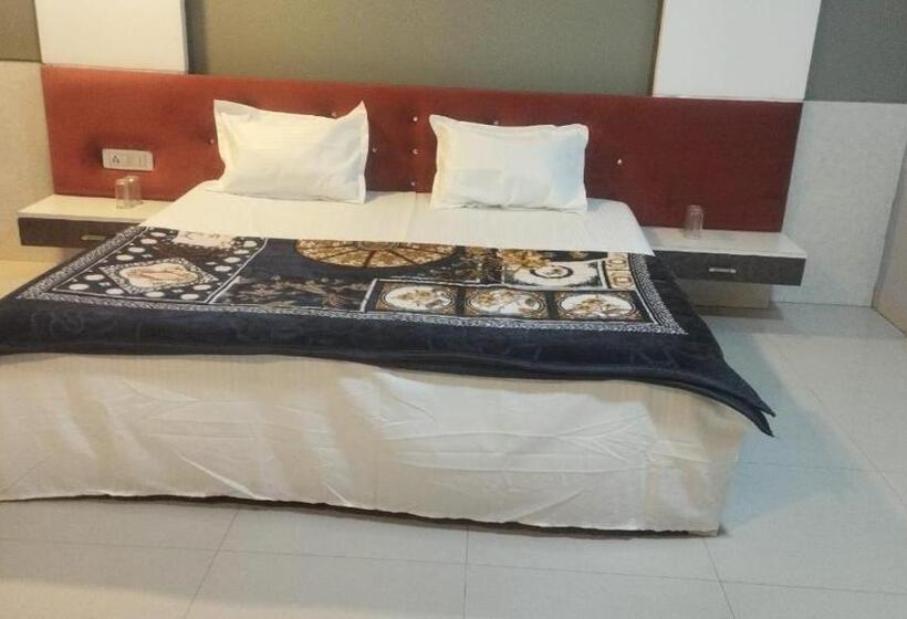 Pensão Opera And Restaurants