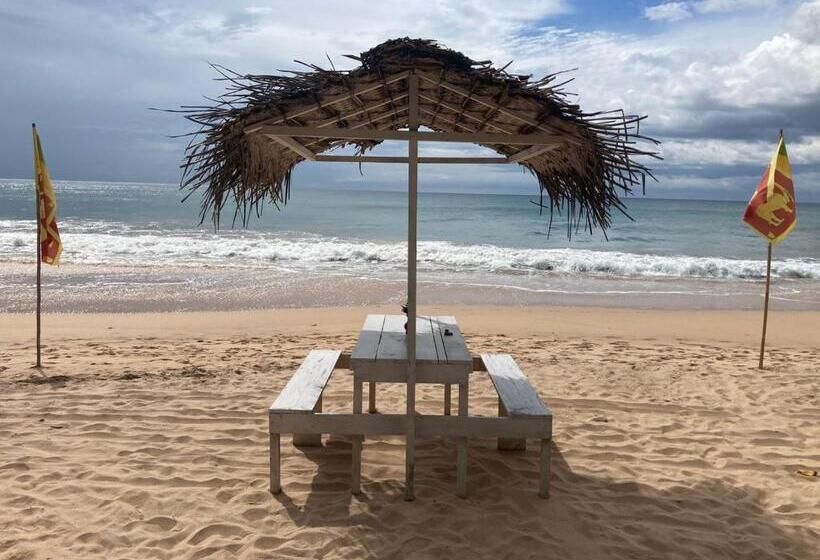 Pensione Oruwa Turtle Beach Villa