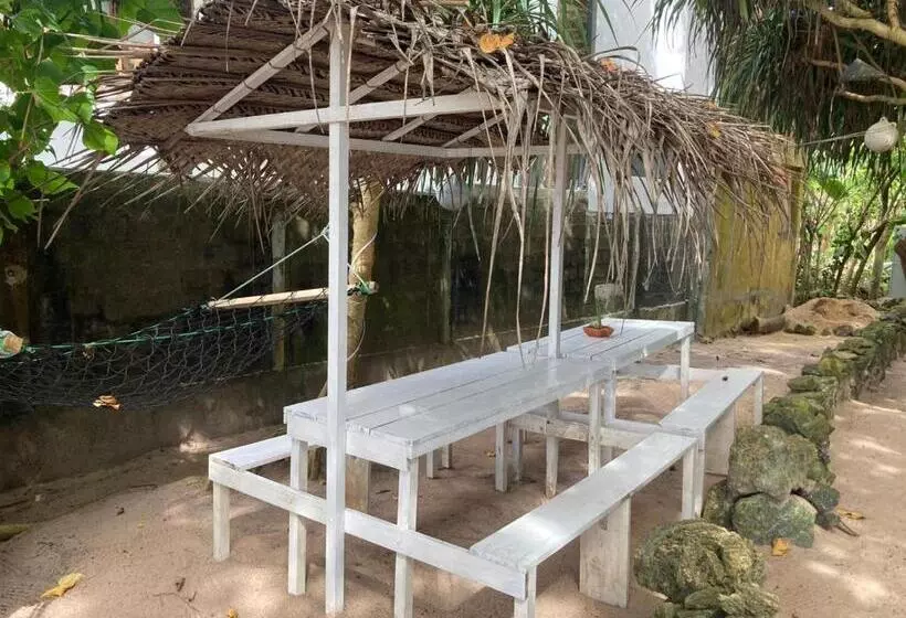 Majatalo Oruwa Turtle Beach Villa