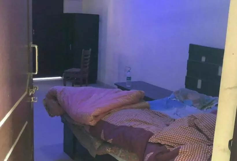ペンション Robin Guest House