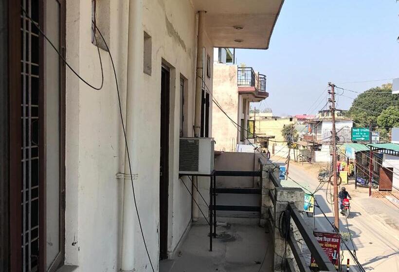 ペンション Robin Guest House