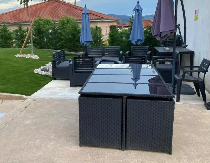 ペンション Studio Chez L Habitant Avec Piscine Commune