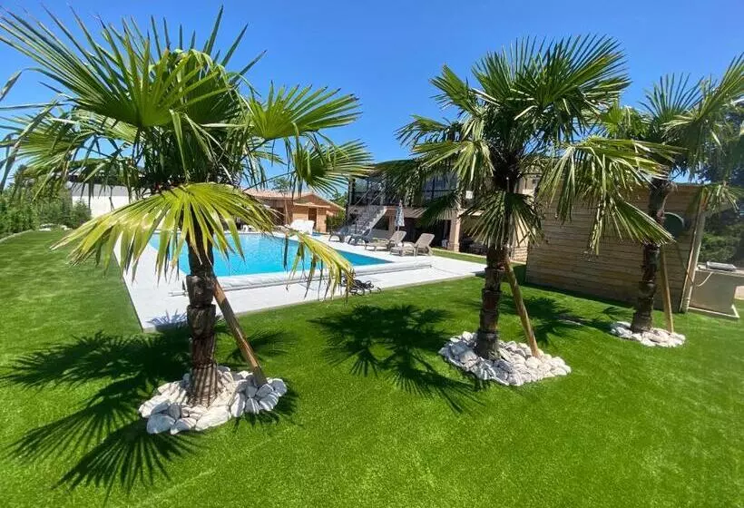 ペンション Studio Chez L Habitant Avec Piscine Commune