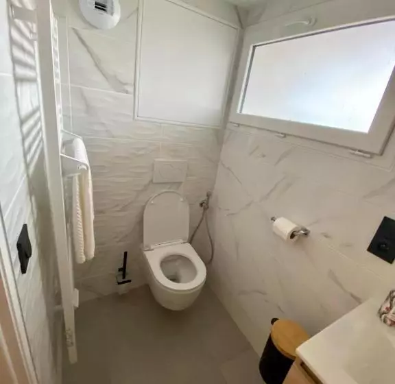 ペンション Studio Chez L Habitant Avec Piscine Commune