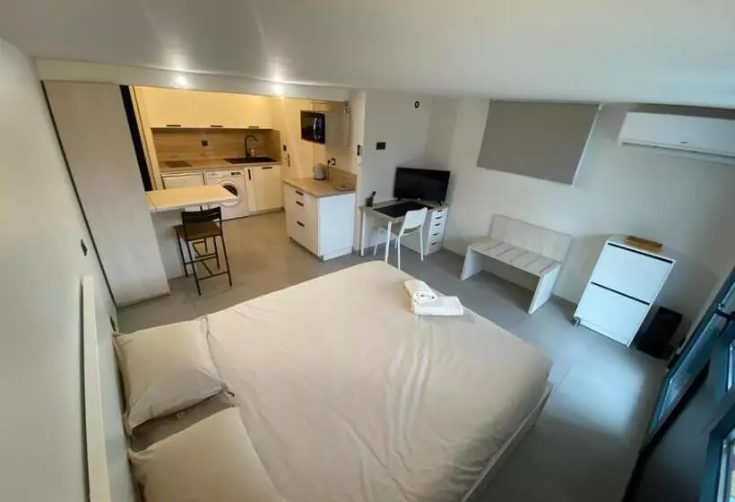 ペンション Studio Chez L Habitant Avec Piscine Commune