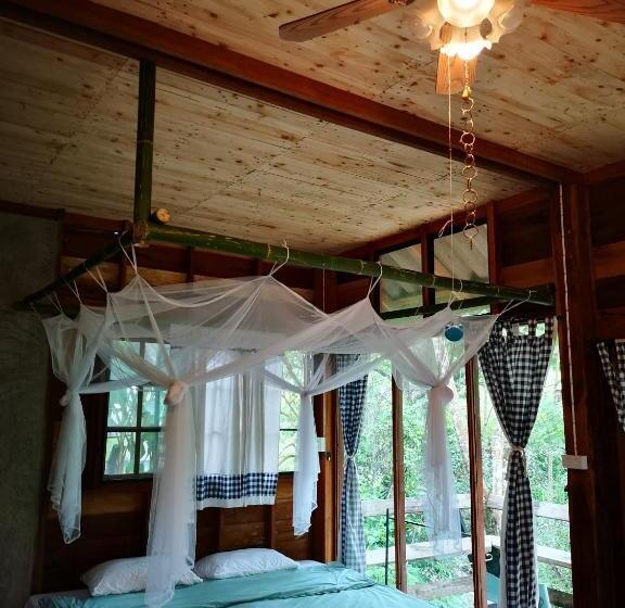 پانسیون The River Whisper