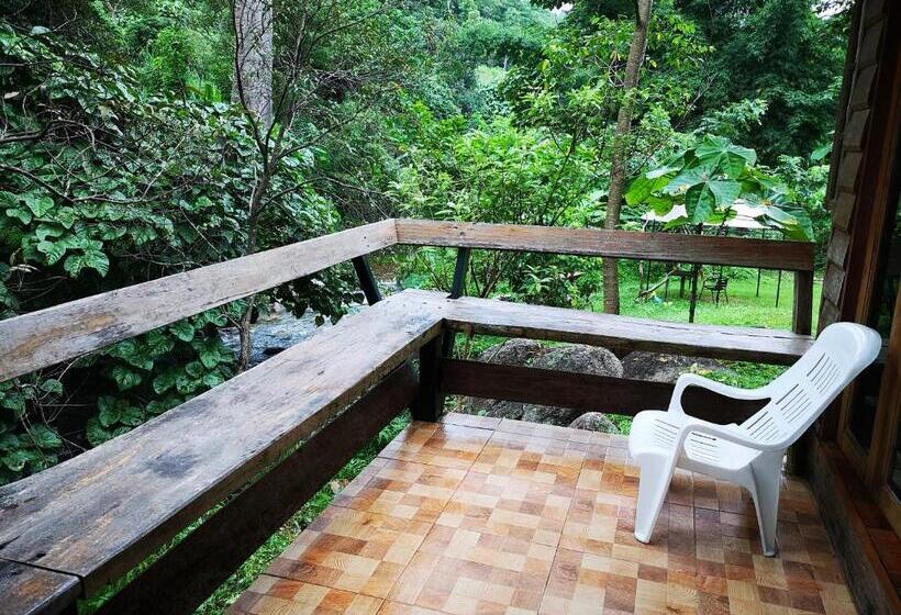 پانسیون The River Whisper