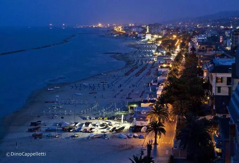 Aamiaismajoitus (B&B) Acquamarina