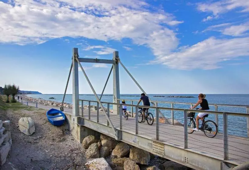 Aamiaismajoitus (B&B) Acquamarina