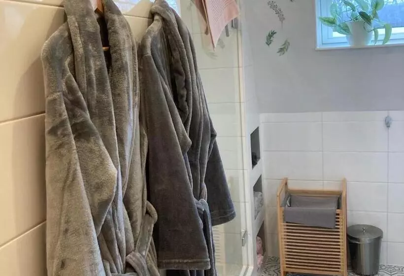 Bed & Breakfast   Appartement D Ambacht