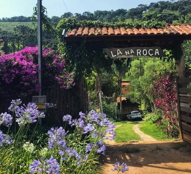 ホテル Chalés Lá Na Roça