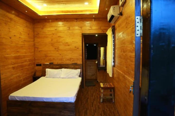 Hotel Jungle Valley Farms