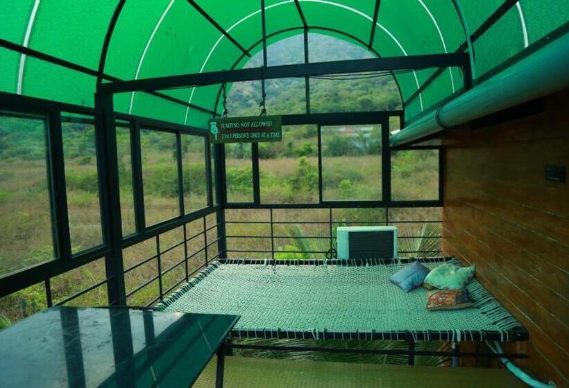 Hotel Jungle Valley Farms