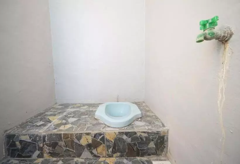 Hotelli Spot On 93685 Homestay Bu Sun Syariah