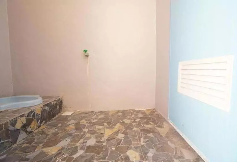 Hotelli Spot On 93685 Homestay Bu Sun Syariah