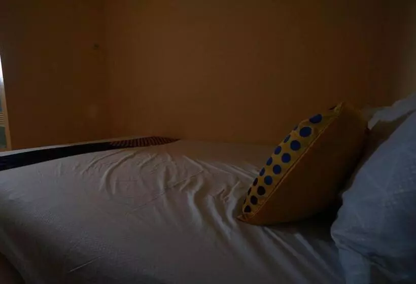 Hotelli Spot On 93685 Homestay Bu Sun Syariah