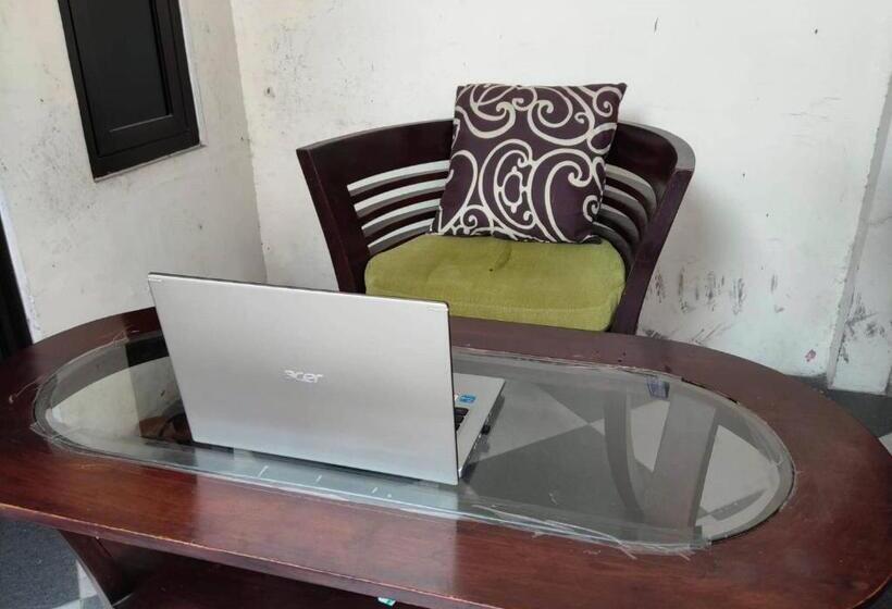 Hotel Spot On 93685 Homestay Bu Sun Syariah