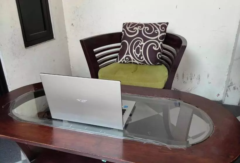 Hotelli Spot On 93685 Homestay Bu Sun Syariah