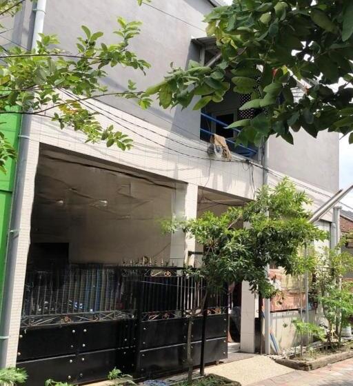 Hotel Spot On 93685 Homestay Bu Sun Syariah