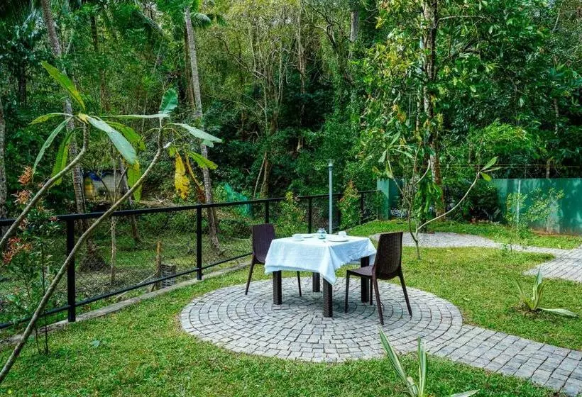 Hotelli The Forrest Inn