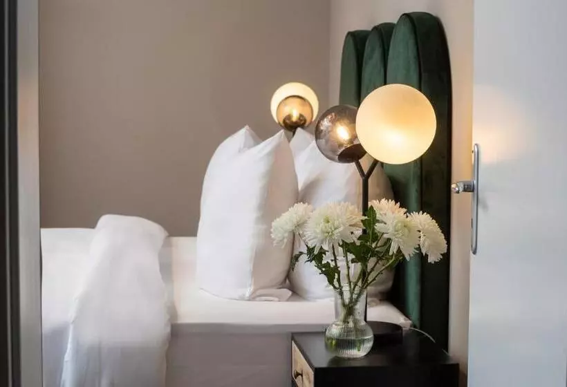 هتل The Tale Luxury Suites