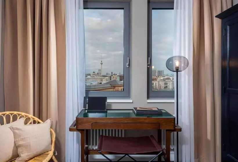 هتل The Tale Luxury Suites