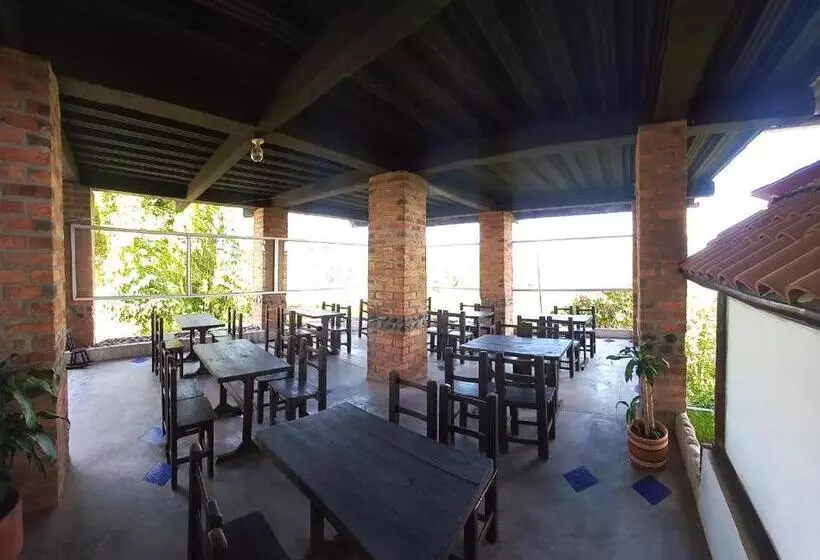 Hotelli Villa Tikuna