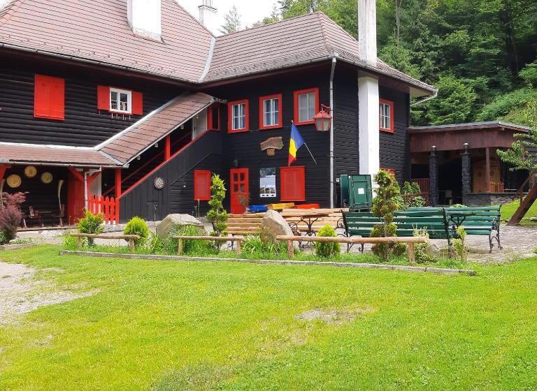 Pensjonat Cabana Basmelor Cu Ciubar