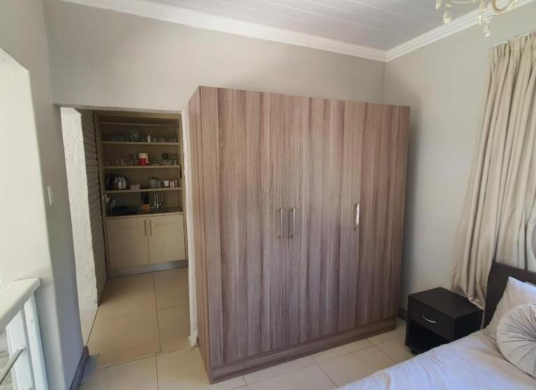 Пансион Desita Guest House