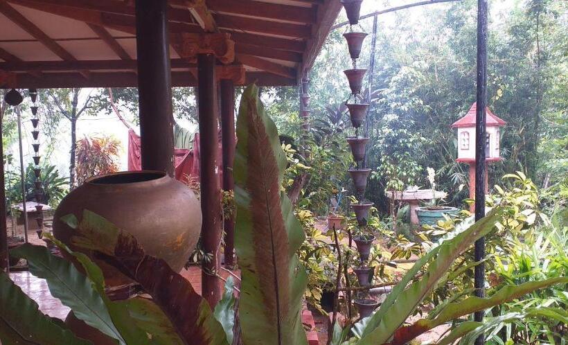 بنسيون Lions Villa & Resort