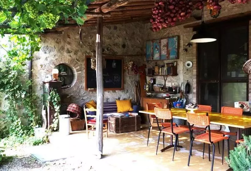 Majatalo Private Room With Own Bathroom At Podere Noceto