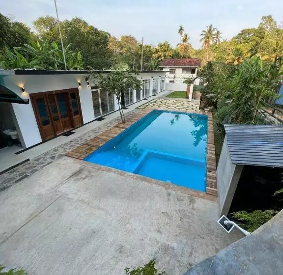 ペンション The Hideaway Weligama