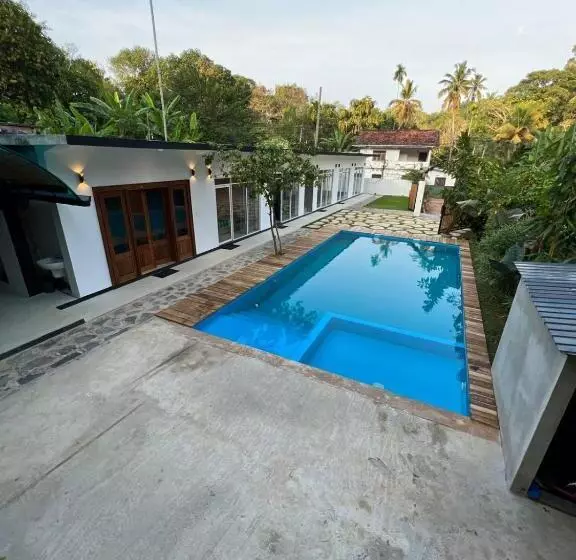 ペンション The Hideaway Weligama