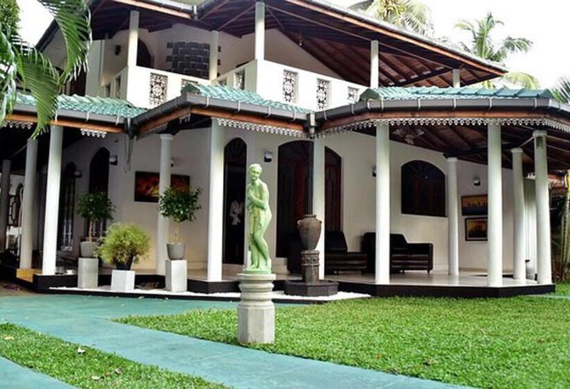 بنسيون Thushine