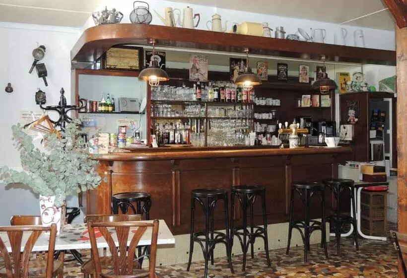 Aamiaismajoitus (B&B) Au Charme D Antan/ Notre Heure
