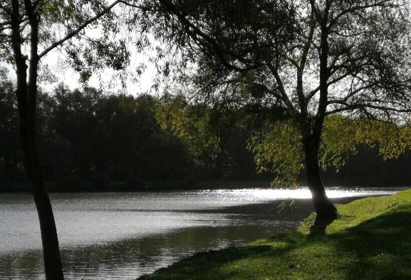 Nocleg ze śniadaniem Au Charme D Antan/ Notre Heure