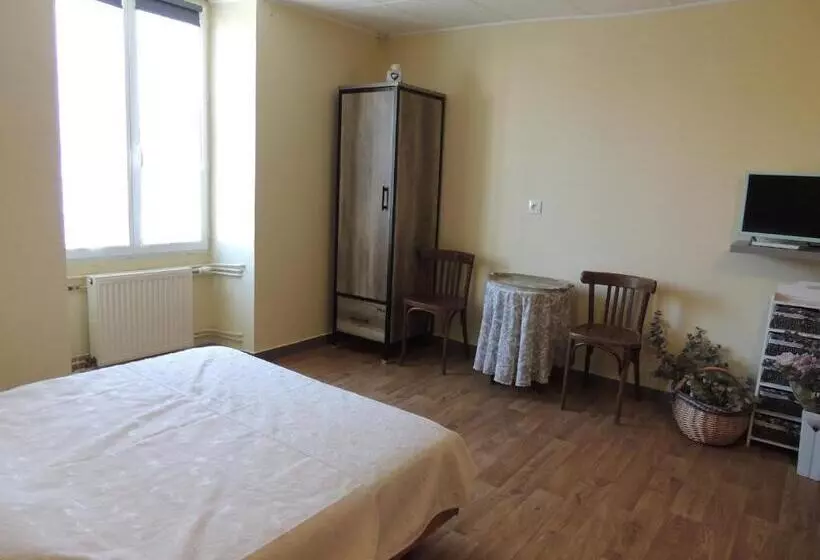Aamiaismajoitus (B&B) Au Charme D Antan/ Notre Heure