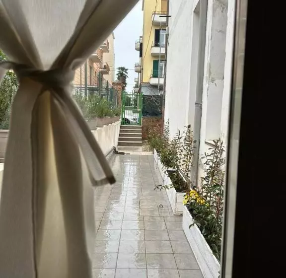 تختخواب و صبحانه La Botte Piccola