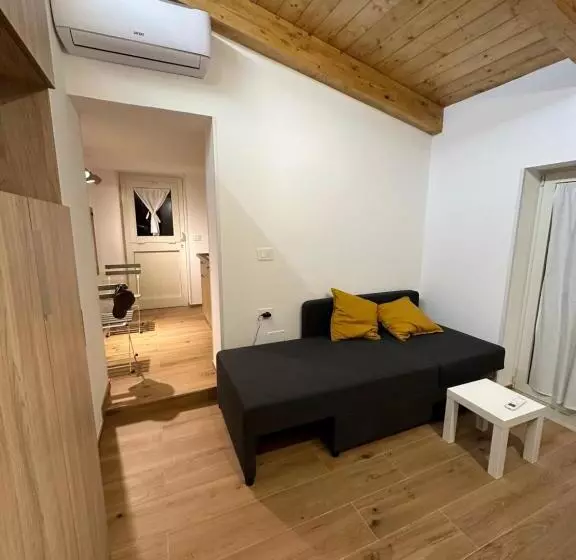 تختخواب و صبحانه La Botte Piccola