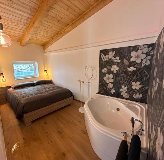 تختخواب و صبحانه La Botte Piccola