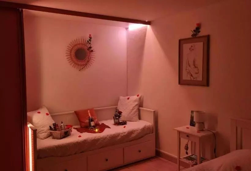 Aamiaismajoitus (B&B) Love Room De Charme Var