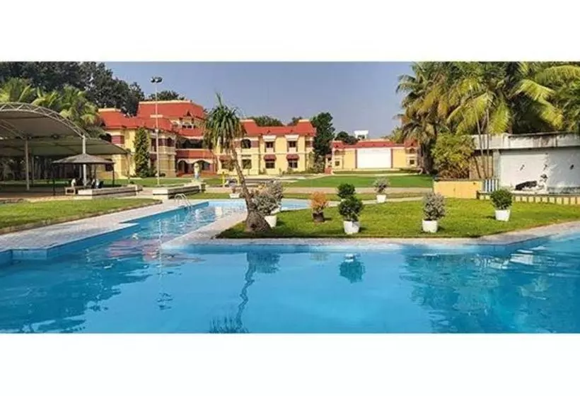 Fabhotel Prime Jvs Beauty Green Resorts