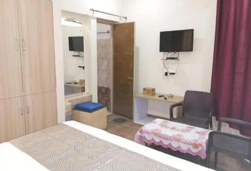 Hotell Chandan Resort