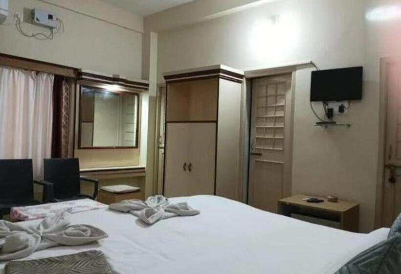 Hotell Chandan Resort