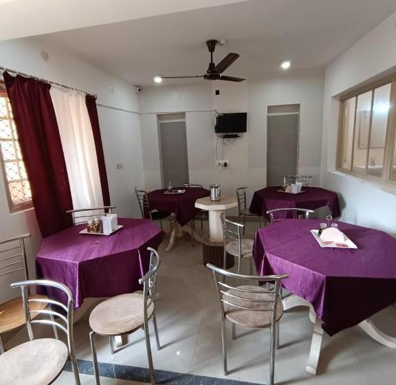 Hotell Chandan Resort