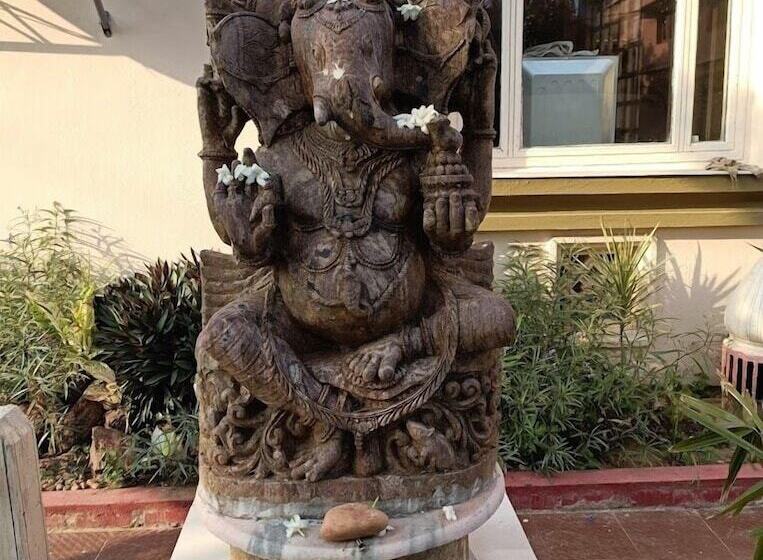 Hotell Chandan Resort