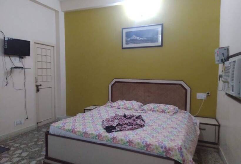 Hotell Chandan Resort