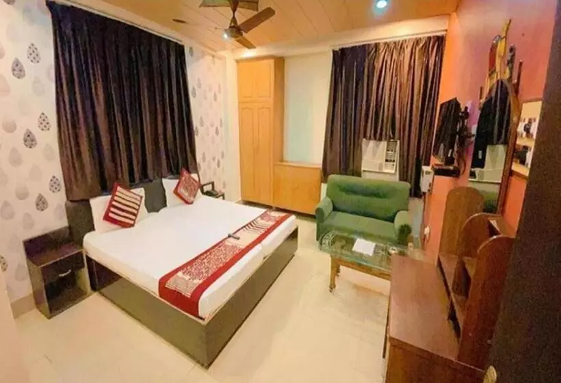 ホテル Grg R P International Patna